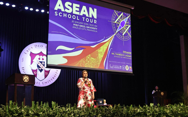 DFA chief highlights student opportunities at ASEAN school tour